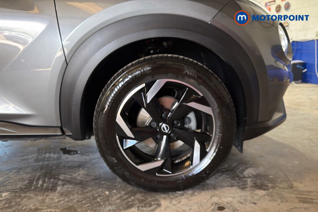 Nissan Juke N-Connecta Manual Petrol SUV - Stock Number (1638172) - 50th supplementary image