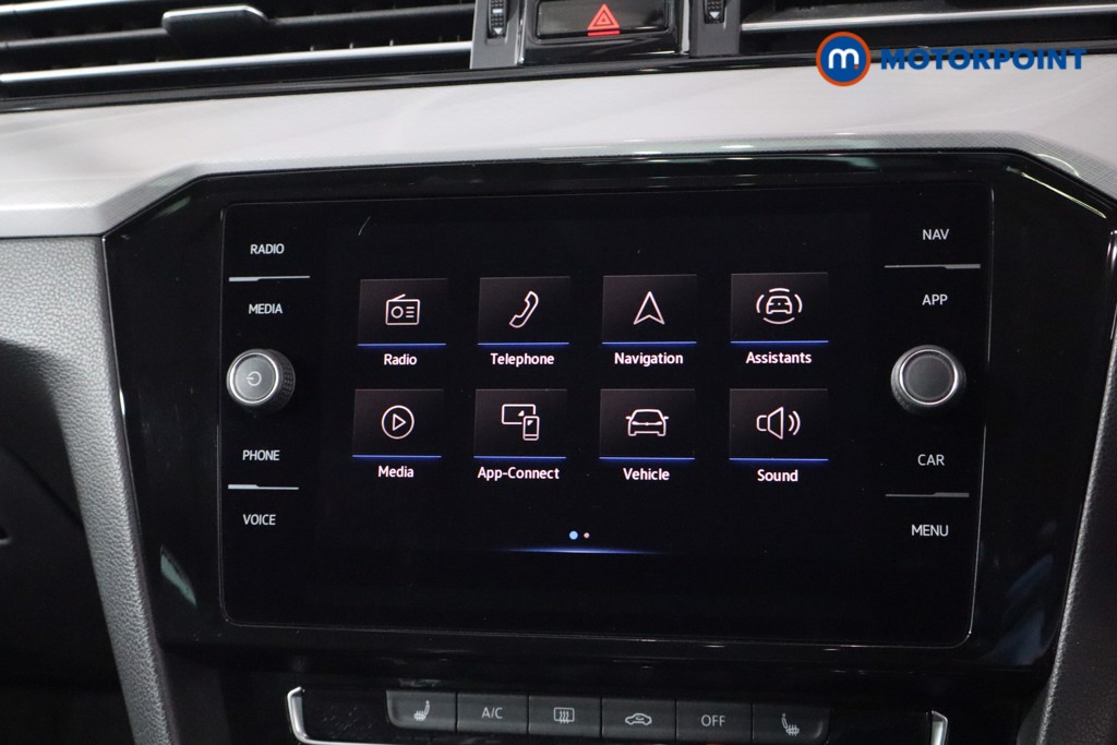 Volkswagen Passat SEL Automatic Diesel Saloon - Stock Number (1638732) - 2nd supplementary image
