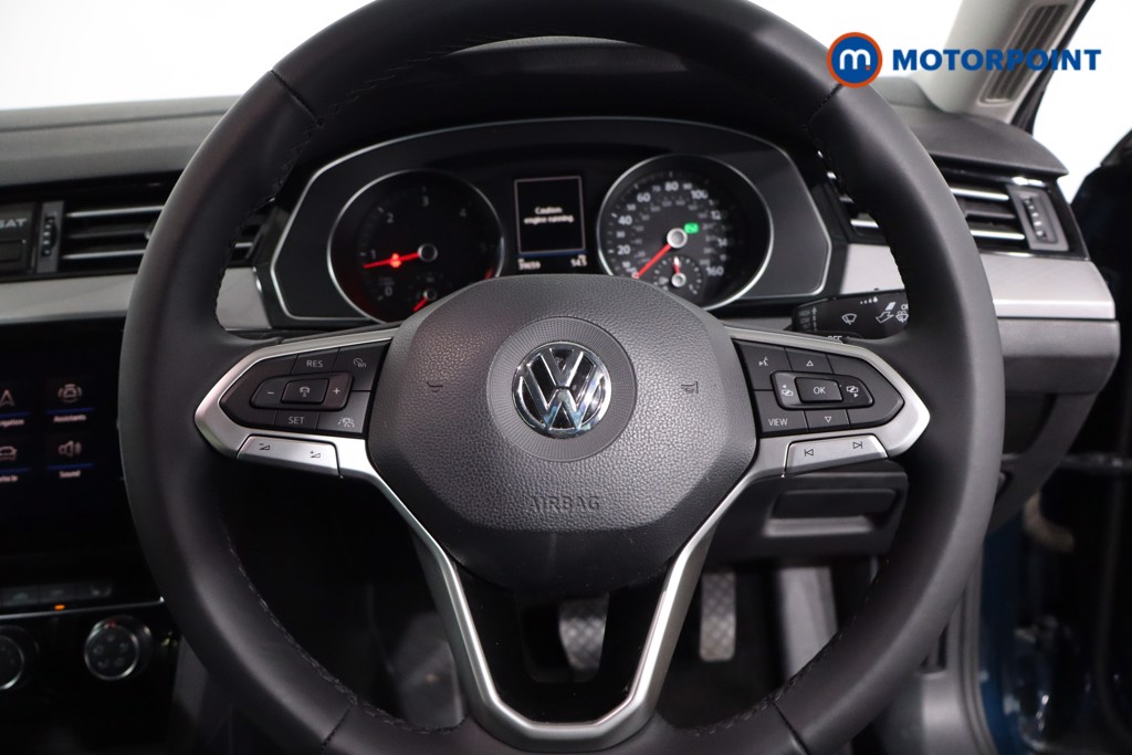 Volkswagen Passat SEL Automatic Diesel Saloon - Stock Number (1638732) - 6th supplementary image
