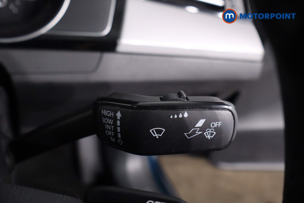 Volkswagen Passat SEL Automatic Diesel Saloon - Stock Number (1638732) - 16th supplementary image