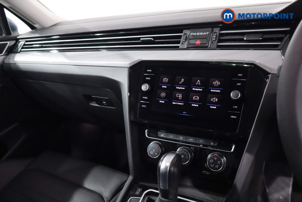 Volkswagen Passat SEL Automatic Diesel Saloon - Stock Number (1638732) - 17th supplementary image