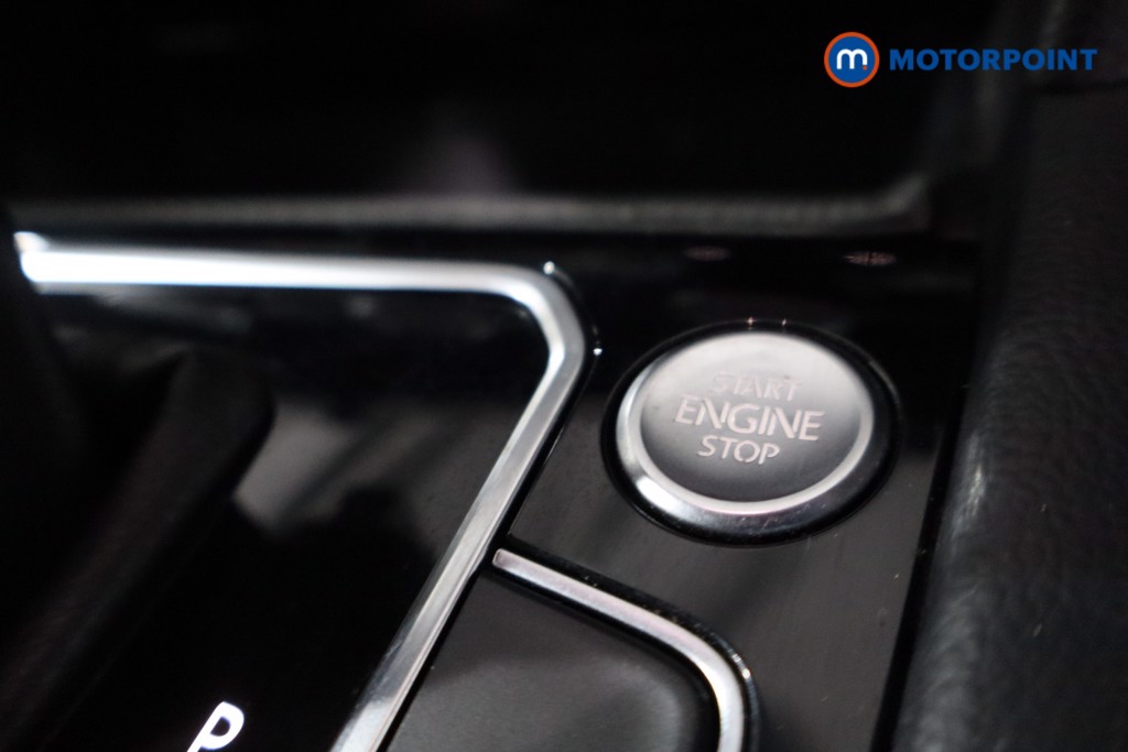 Volkswagen Passat SEL Automatic Diesel Saloon - Stock Number (1638732) - 21st supplementary image