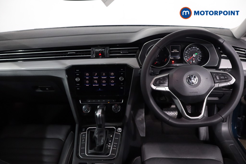 Volkswagen Passat SEL Automatic Diesel Saloon - Stock Number (1638732) - 1st supplementary image