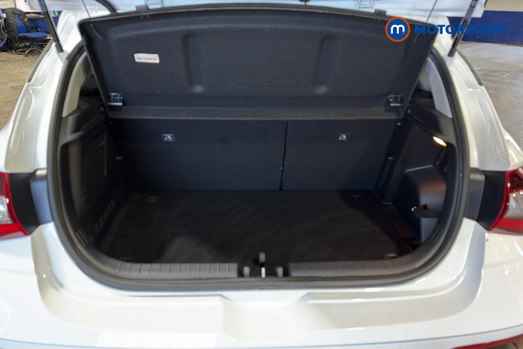 Hyundai I20 Ultimate Manual Petrol Hatchback - Stock Number (1638748) - 33rd supplementary image