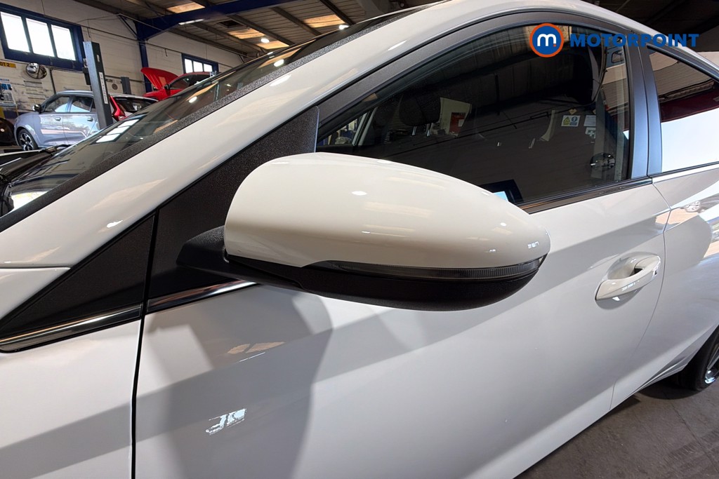 Hyundai I20 Ultimate Manual Petrol Hatchback - Stock Number (1638748) - 43rd supplementary image