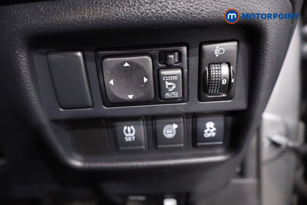 Nissan Juke Tekna Automatic Petrol SUV - Stock Number (1638786) - 16th supplementary image