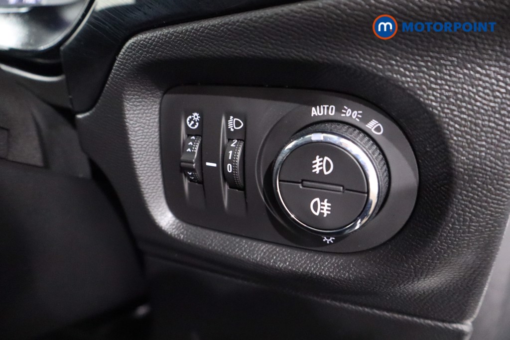 Vauxhall Corsa Elite Edition Manual Petrol Hatchback - Stock Number (1638800) - 19th supplementary image