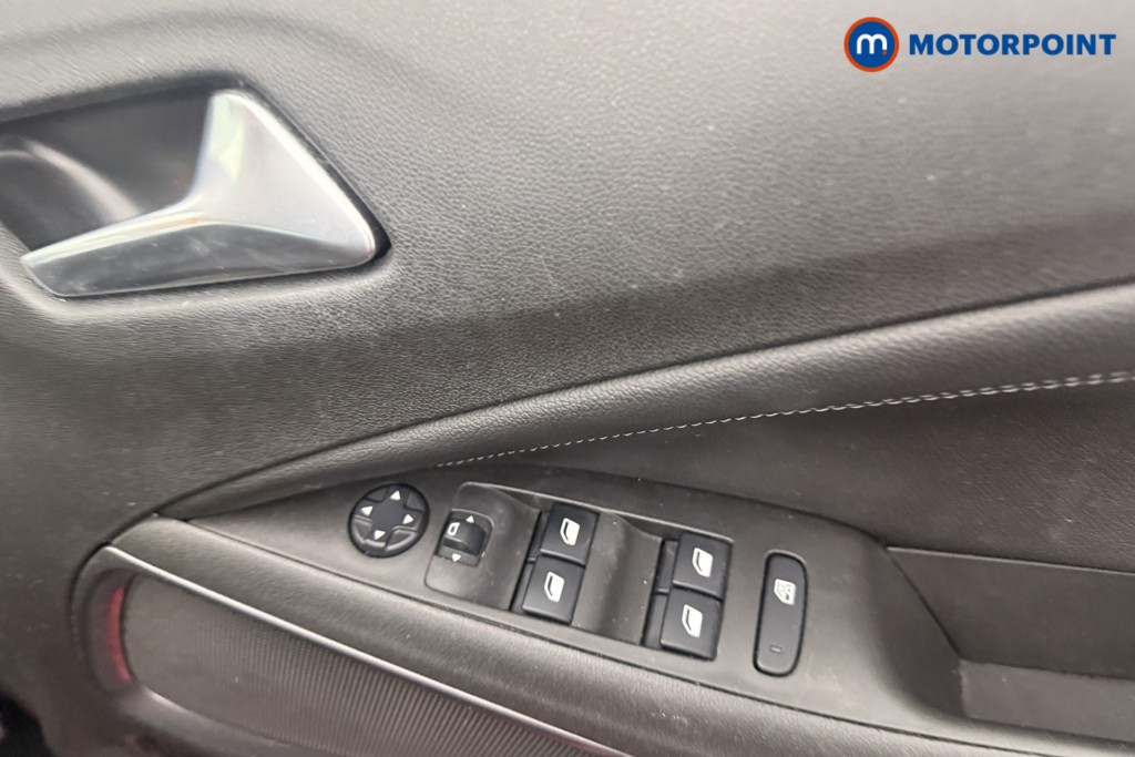 Vauxhall Crossland Elite Edition Manual Petrol SUV - Stock Number (1638871) - 9th supplementary image