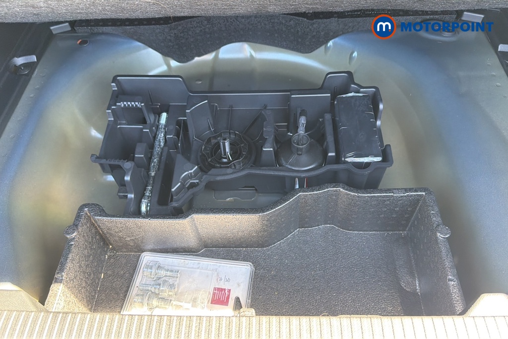 Peugeot 2008 Gt Premium Manual Petrol SUV - Stock Number (1639135) - 33rd supplementary image