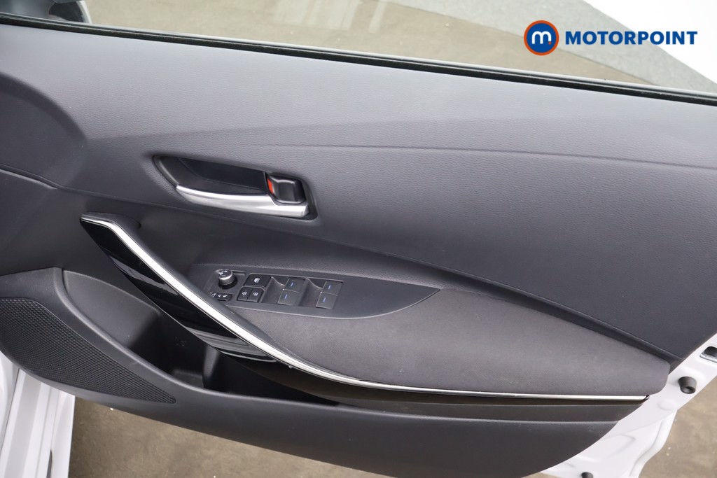 Toyota Corolla Gr Sport Automatic Petrol-Electric Hybrid Hatchback - Stock Number (1639158) - 11th supplementary image