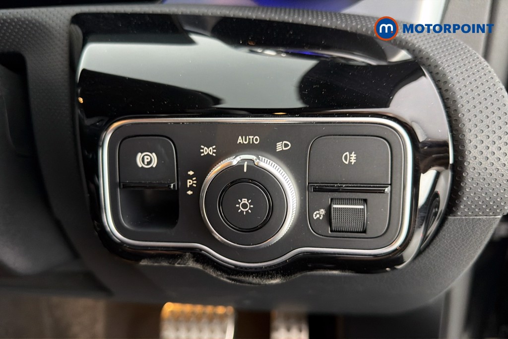 Mercedes-Benz CLA Amg Line Automatic Petrol Coupe - Stock Number (1639198) - 18th supplementary image