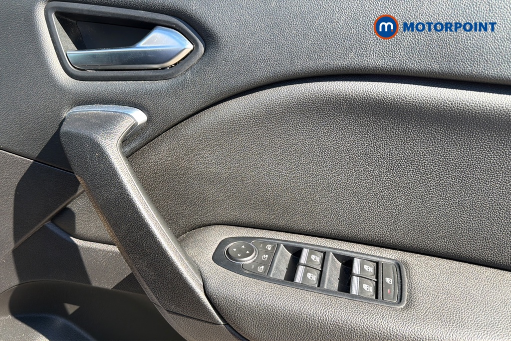 Renault Captur S Edition Manual Petrol SUV - Stock Number (1640051) - 19th supplementary image