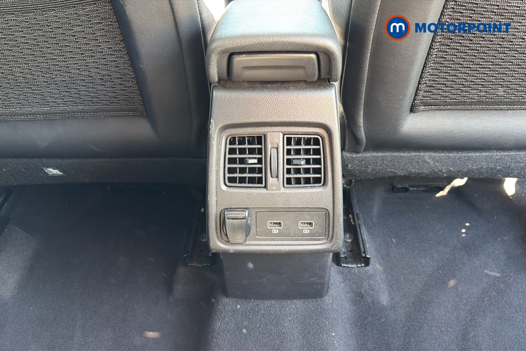 Renault Captur S Edition Manual Petrol SUV - Stock Number (1640051) - 28th supplementary image