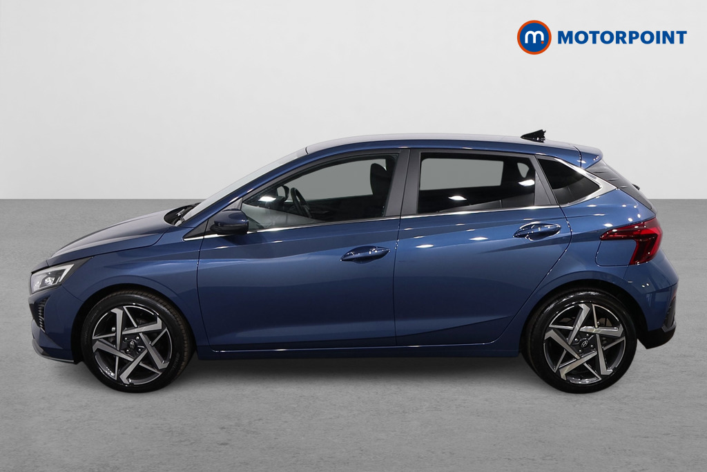 Hyundai I20 Premium Automatic Petrol Hatchback - Stock Number (1640080) - Passenger side