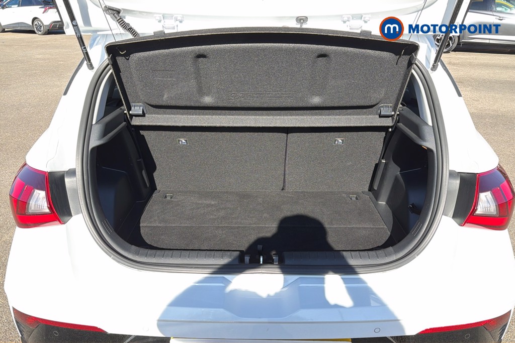 Hyundai I20 Premium Automatic Petrol Hatchback - Stock Number (1640097) - 33rd supplementary image