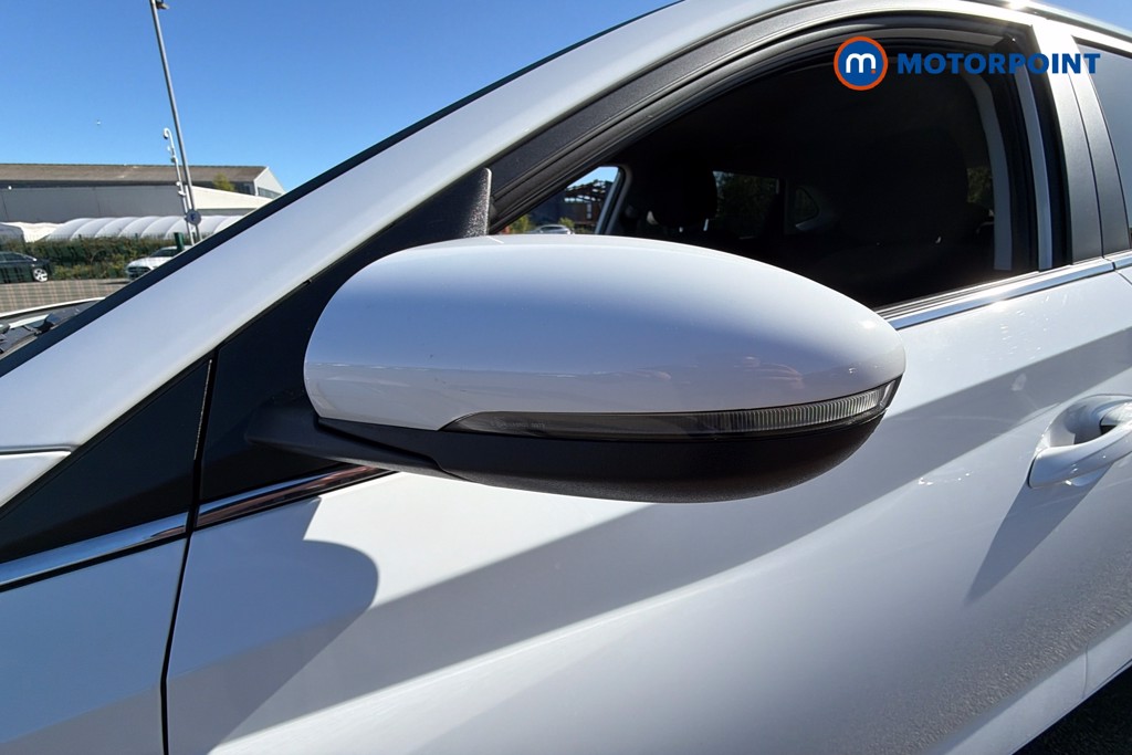 Hyundai I20 Premium Automatic Petrol Hatchback - Stock Number (1640097) - 43rd supplementary image