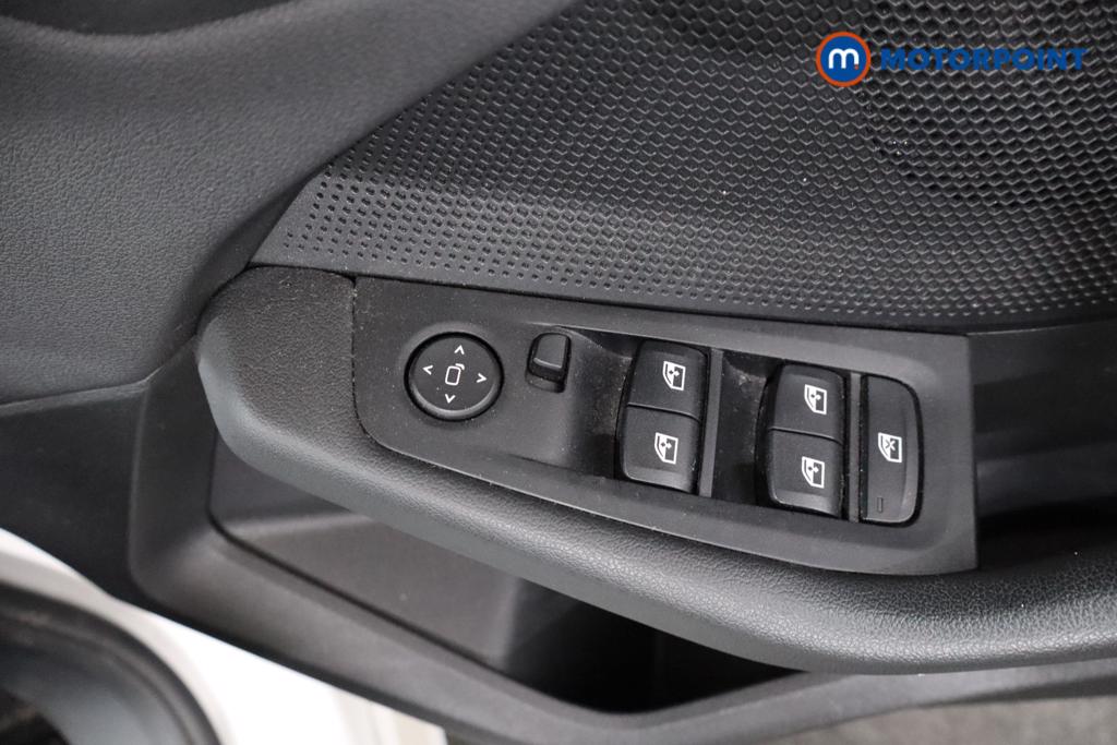 BMW 1 Series SE Manual Petrol Hatchback - Stock Number (1640113) - 11th supplementary image