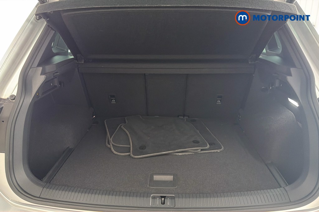 Volkswagen Tiguan R-Line Automatic Petrol SUV - Stock Number (1640193) - 33rd supplementary image