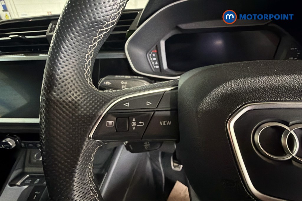 Audi Q3 Black Edition Manual Petrol SUV - Stock Number (1605354) - 3rd supplementary image