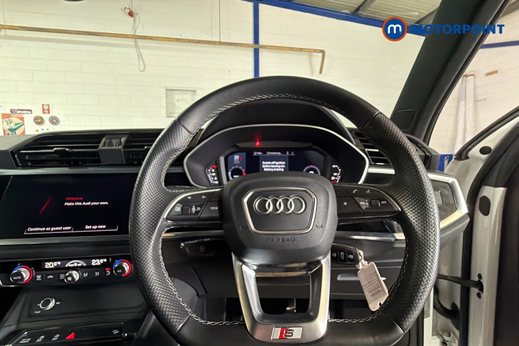 Audi Q3 Black Edition Manual Petrol SUV - Stock Number (1605354) - 5th supplementary image