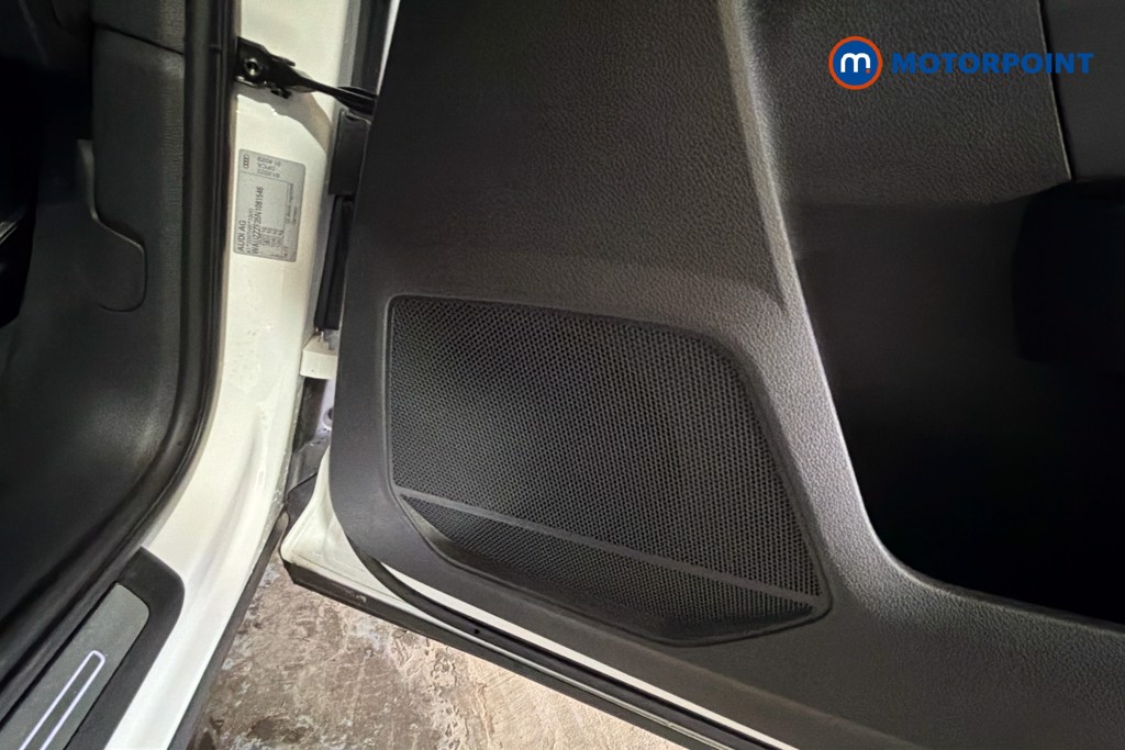 Audi Q3 Black Edition Manual Petrol SUV - Stock Number (1605354) - 21st supplementary image
