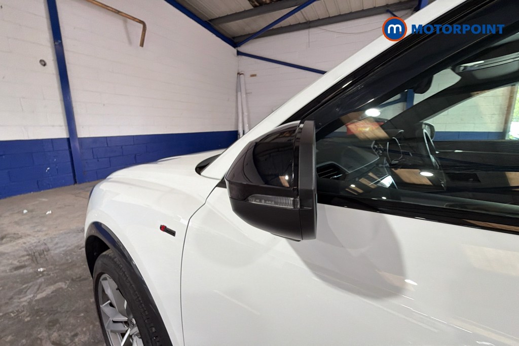Audi Q3 Black Edition Manual Petrol SUV - Stock Number (1605354) - 43rd supplementary image