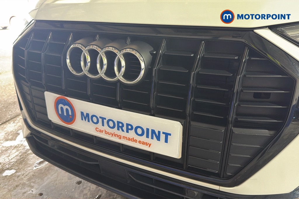 Audi Q3 Black Edition Manual Petrol SUV - Stock Number (1605354) - 45th supplementary image