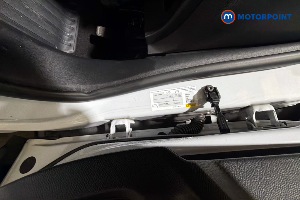 Peugeot 2008 Allure Automatic Petrol SUV - Stock Number (1618509) - 19th supplementary image