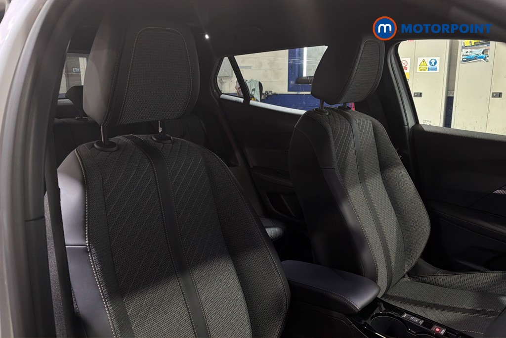 Peugeot 2008 Allure Automatic Petrol SUV - Stock Number (1618509) - 22nd supplementary image