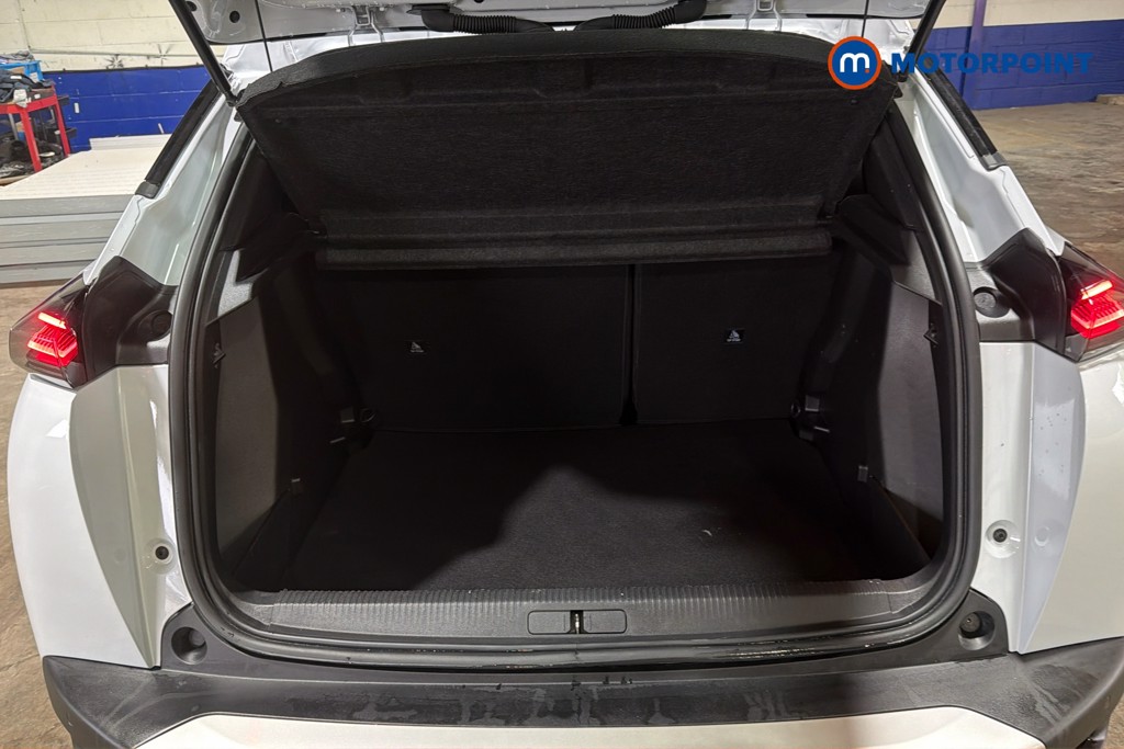 Peugeot 2008 Allure Automatic Petrol SUV - Stock Number (1618509) - 33rd supplementary image