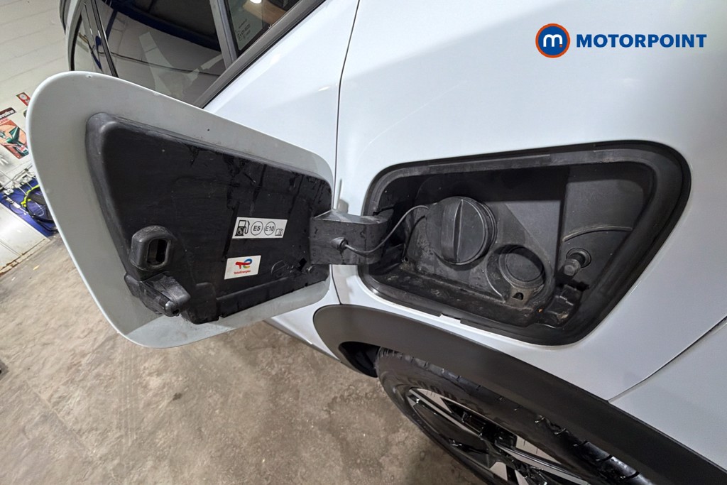 Peugeot 2008 Allure Automatic Petrol SUV - Stock Number (1618509) - 41st supplementary image