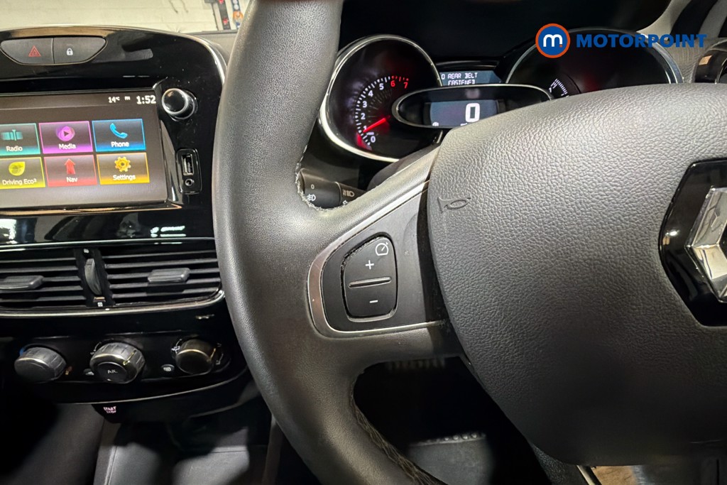 Renault Clio Iconic Manual Petrol Hatchback - Stock Number (1620441) - 3rd supplementary image