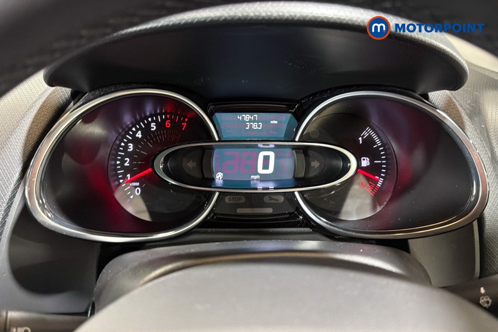 Renault Clio Iconic Manual Petrol Hatchback - Stock Number (1620441) - 8th supplementary image