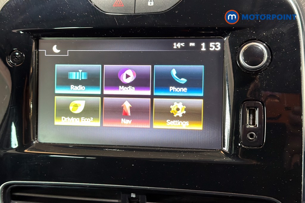 Renault Clio Iconic Manual Petrol Hatchback - Stock Number (1620441) - 9th supplementary image