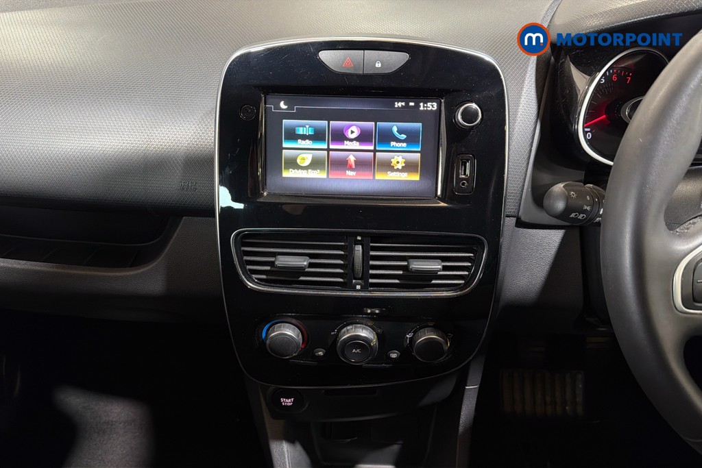 Renault Clio Iconic Manual Petrol Hatchback - Stock Number (1620441) - 10th supplementary image