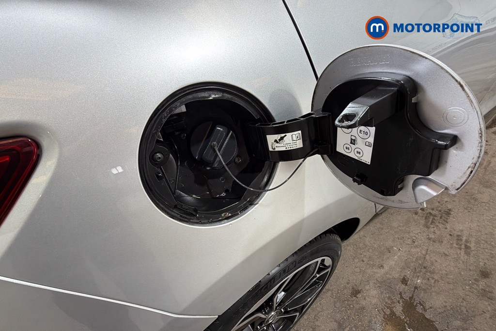 Renault Clio Iconic Manual Petrol Hatchback - Stock Number (1620441) - 41st supplementary image