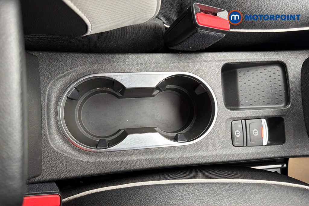 Renault Captur Se Edition Manual Petrol SUV - Stock Number (1624090) - 16th supplementary image