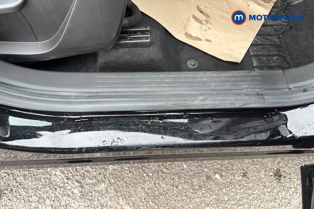 Renault Captur Se Edition Manual Petrol SUV - Stock Number (1624090) - 27th supplementary image