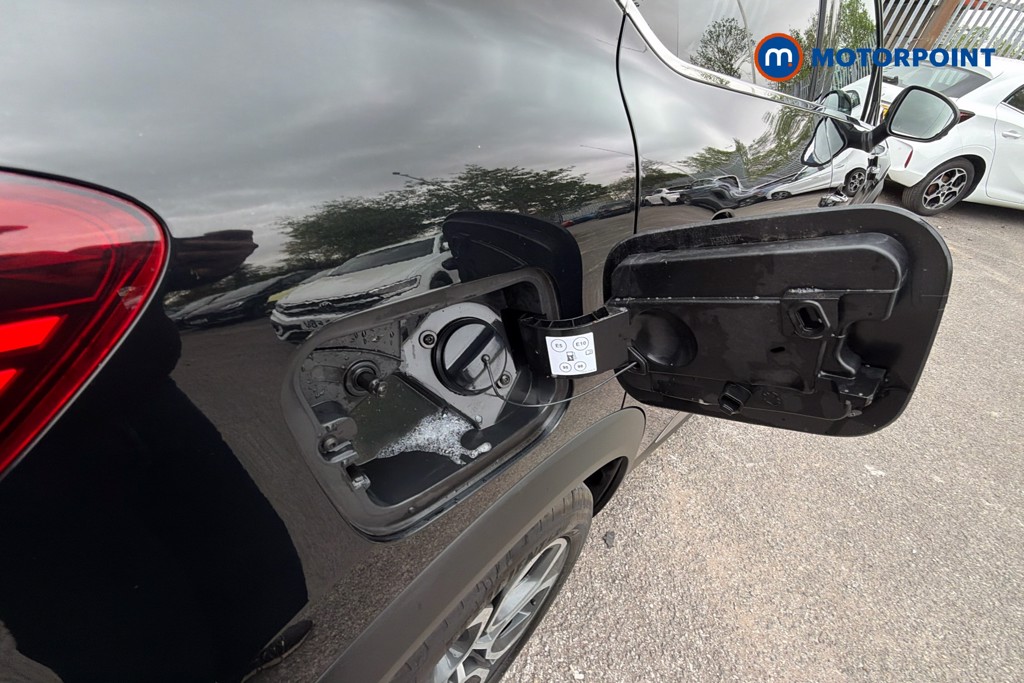 Renault Captur Se Edition Manual Petrol SUV - Stock Number (1624090) - 41st supplementary image