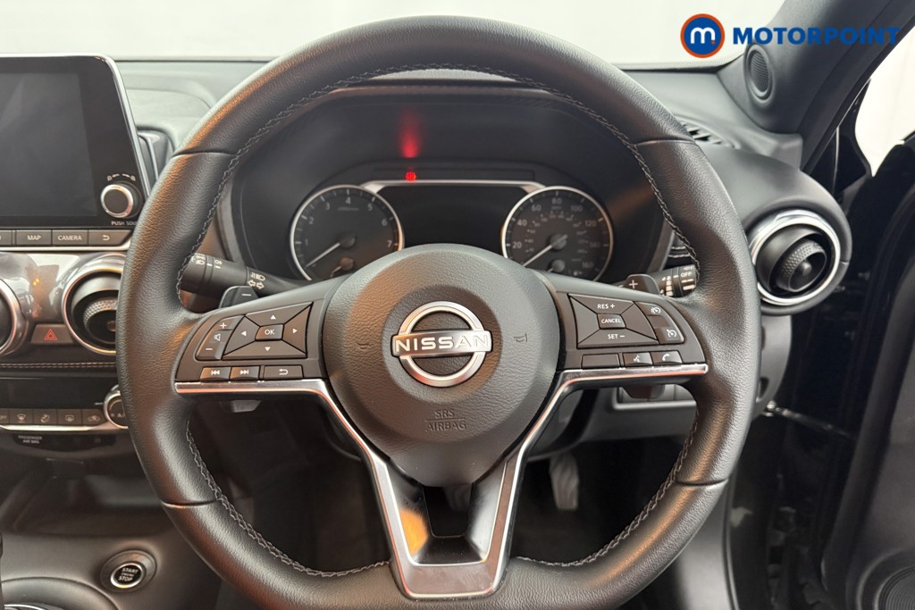 Nissan Juke N-Connecta Automatic Petrol SUV - Stock Number (1626699) - 2nd supplementary image