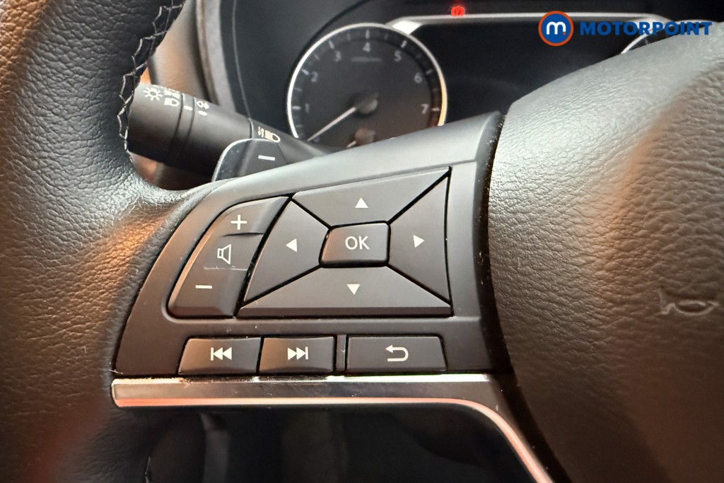 Nissan Juke N-Connecta Automatic Petrol SUV - Stock Number (1626699) - 3rd supplementary image