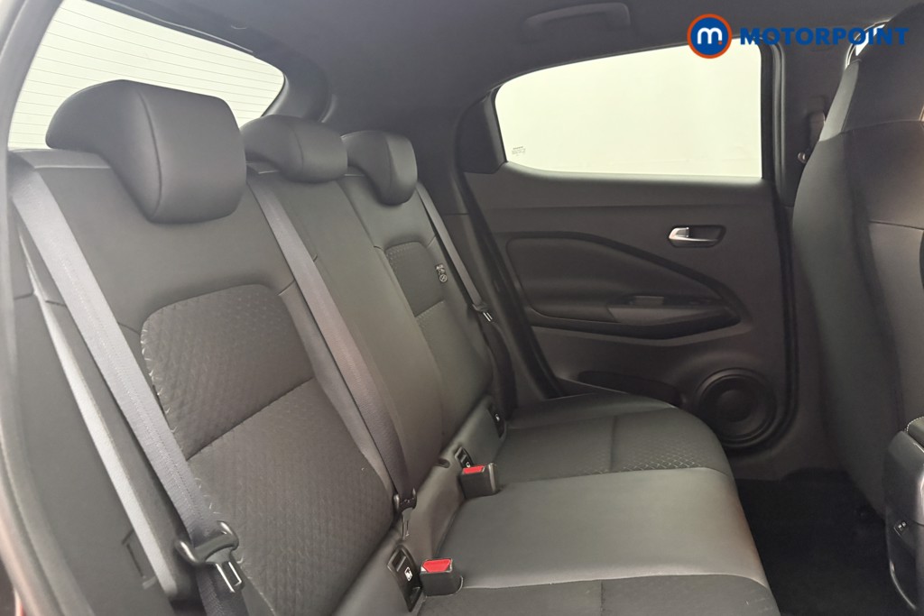Nissan Juke N-Connecta Automatic Petrol SUV - Stock Number (1626699) - 17th supplementary image