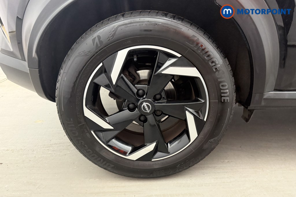 Nissan Juke N-Connecta Automatic Petrol SUV - Stock Number (1626699) - 23rd supplementary image