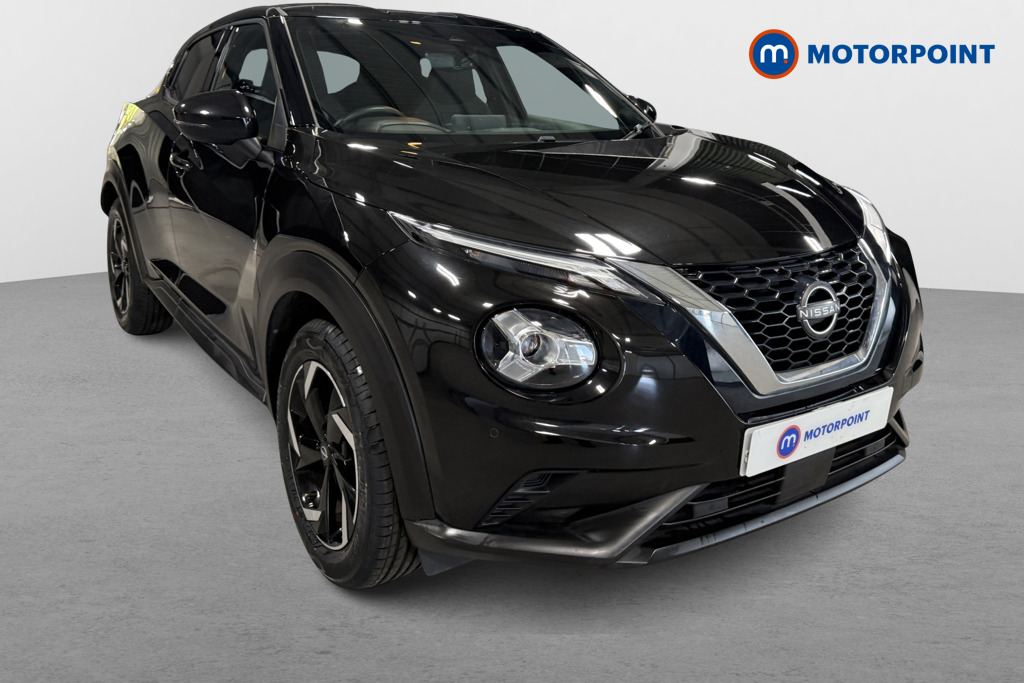 Nissan Juke N-Connecta Automatic Petrol SUV - Stock Number (1626699) - Drivers side front corner