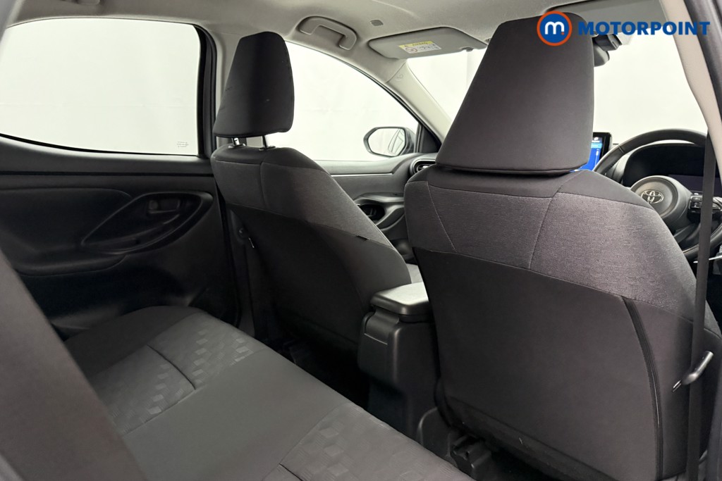 Toyota Yaris Design Automatic Petrol-Electric Hybrid Hatchback - Stock Number (1626707) - 17th supplementary image