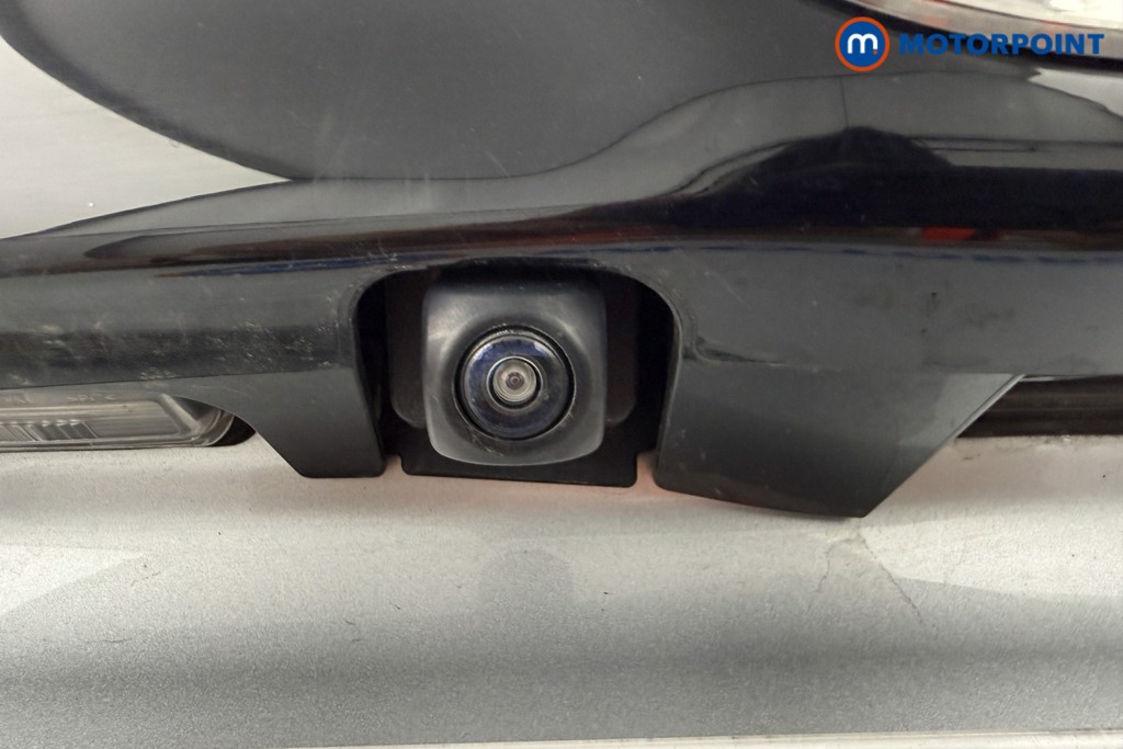 Toyota Yaris Design Automatic Petrol-Electric Hybrid Hatchback - Stock Number (1626707) - 20th supplementary image