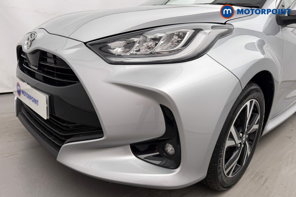 Toyota Yaris Design Automatic Petrol-Electric Hybrid Hatchback - Stock Number (1626707) - 23rd supplementary image