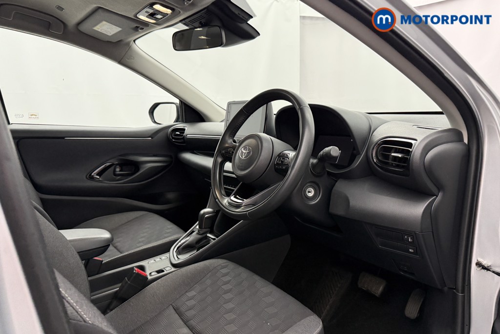 Toyota Yaris Design Automatic Petrol-Electric Hybrid Hatchback - Stock Number (1626707) - 1st supplementary image