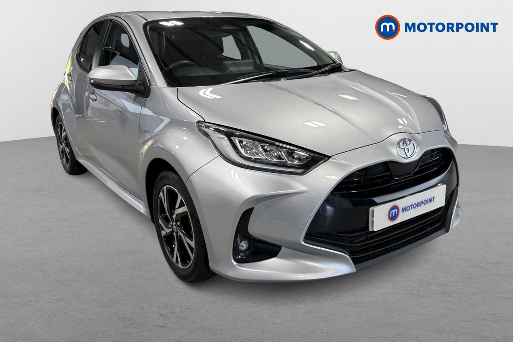 Toyota Yaris Design Automatic Petrol-Electric Hybrid Hatchback - Stock Number (1626707) - Drivers side front corner