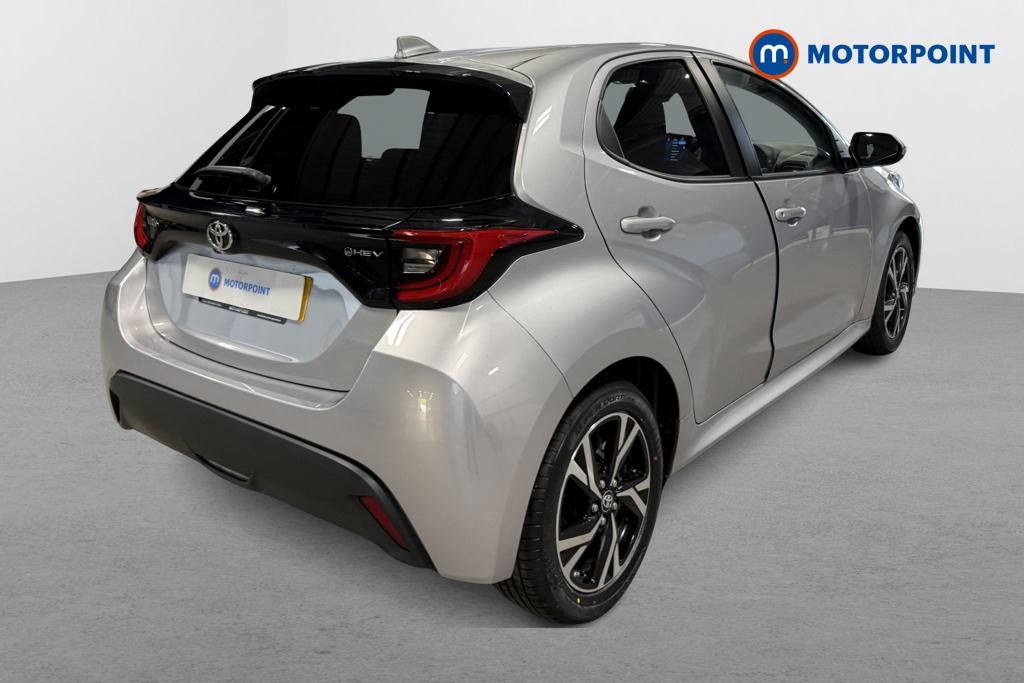 Toyota Yaris Design Automatic Petrol-Electric Hybrid Hatchback - Stock Number (1626707) - Drivers side rear corner